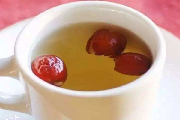 红枣泡水的功效与作用 红枣泡水的禁忌