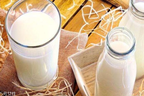 牛奶是胶体吗 牛奶是胶体还是乳浊液