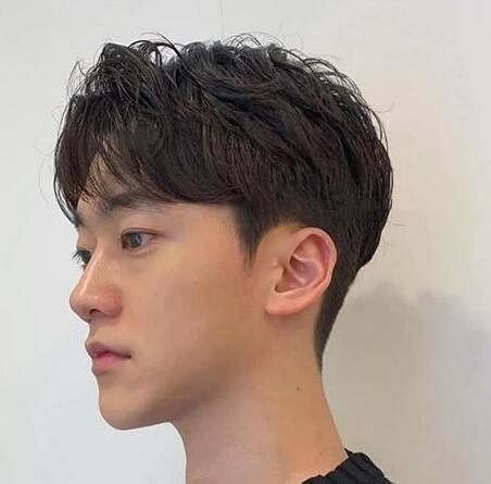 韩式男发型图片大全,哪一个才适合你呢?