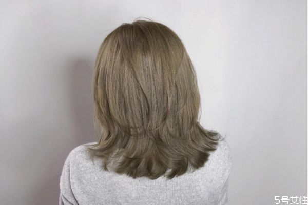 漂完头发多久才能染发 漂完头发是什么颜色