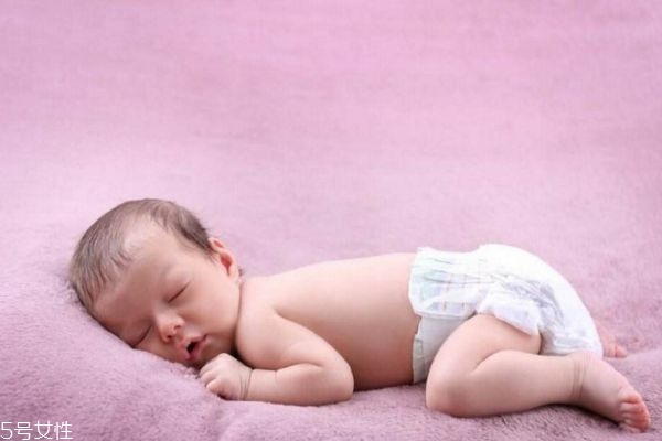 为什么宝宝睡觉会流口水 宝宝睡觉流口水是什么原因