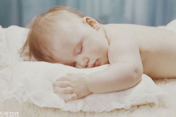 宝宝睡觉打鼾流口水怎么办 宝宝睡觉流口水打呼噜