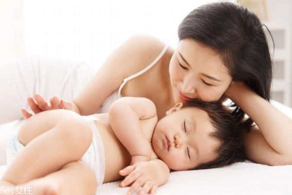 为什么宝宝睡觉会流口水 宝宝睡觉流口水是什么原因