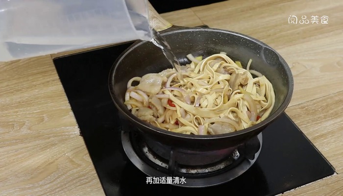 咸肉千张煲的做法 咸肉千张煲怎么做好吃 