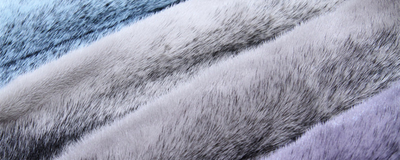 加拿大鹅狼毛领和貉毛领区别 加拿大鹅狼毛领和貉毛领哪个好 