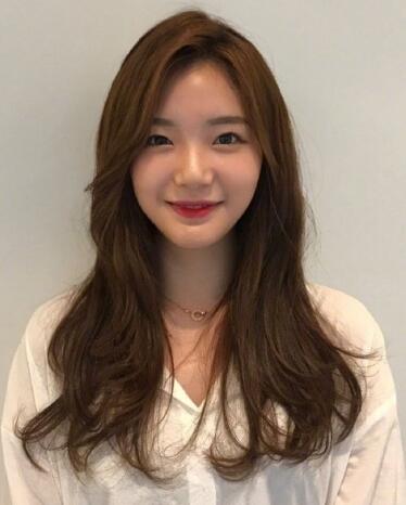 2022韩式发型女中长发,特别适合想剪韩式发型的人