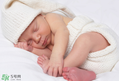 宝宝生长激素分泌的时间 宝宝的生长激素什么时候分泌？