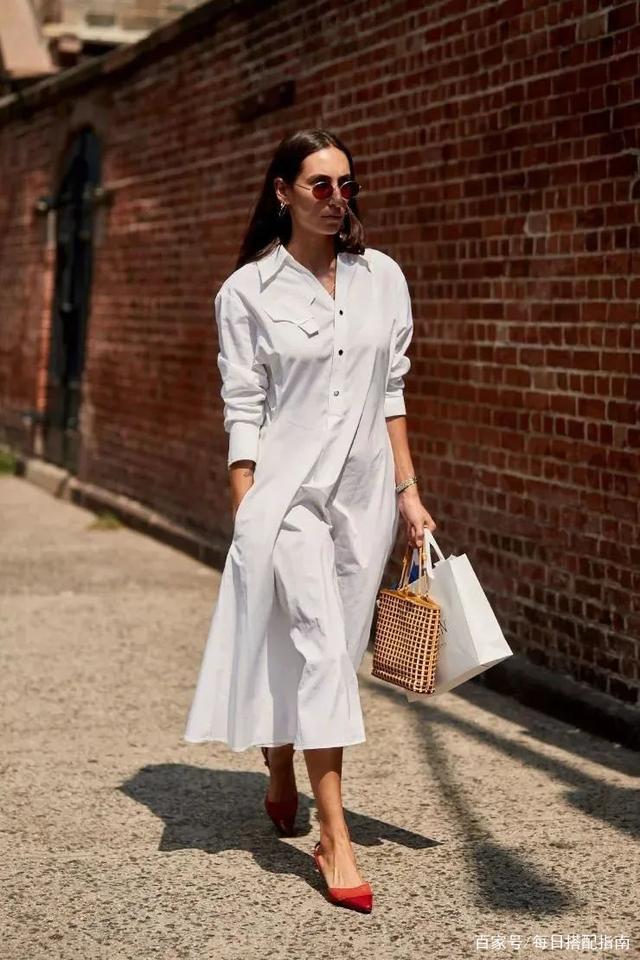 “小白裙”才是今夏的最大惊喜，学会这样搭配，优雅洋气又高级