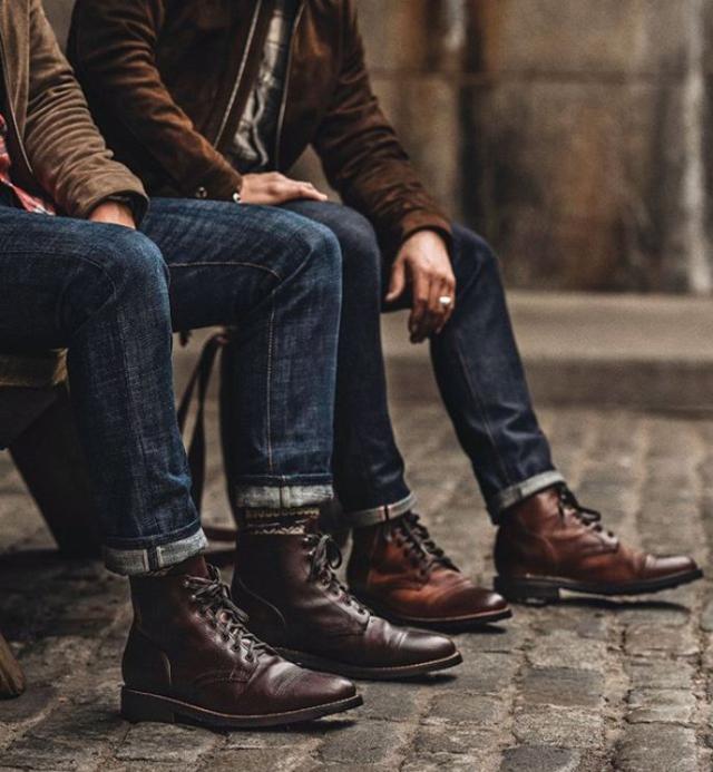 秋冬喜欢穿牛仔裤，鞋子怎么选怎么搭，造型才会变得更有吸引力