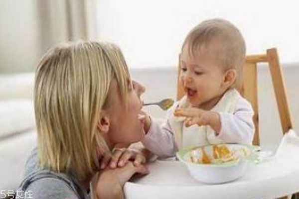 宝宝不吃饭什么原因 妈妈的状态很重要