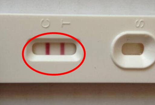 
	验孕棒的实拍图片 两条杠，一条深一条浅实拍图片怎样的？
