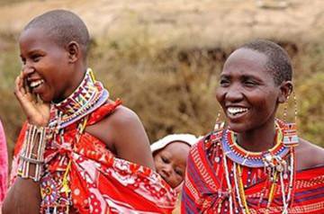 女朋友未婚妻在非洲剃光头 非洲女人造型