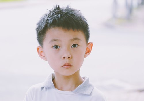 秋季男孩刘海短发最新设计献给额头大的小朋友 四五岁男孩梳最帅气