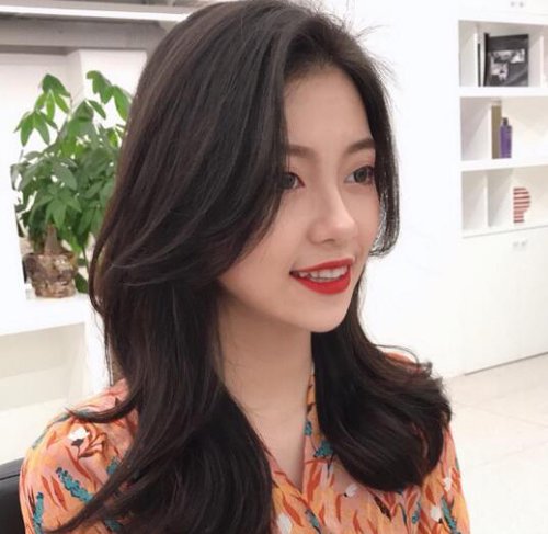 韩国女士长款面包烫头型全新上线 适合35岁女性的烫发选择