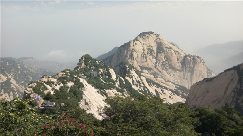 一览众山小是什么山 