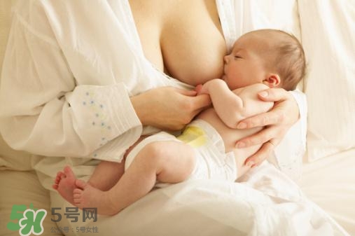 母乳喂养期间感冒了怎么办？感冒了还能喂母乳吗？
