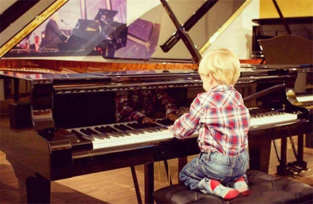 孩子4岁能学钢琴吗 