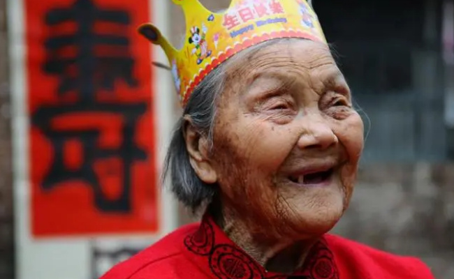 ​世界最长寿女性去世 享年128岁 为何如此长寿？ 
