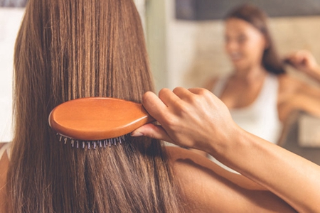 女人如何有效护理秀发？这五个技巧让女人头发柔顺乌黑