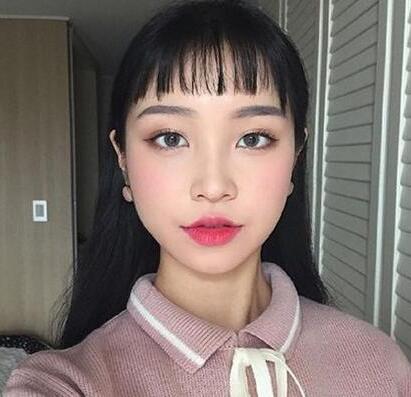 2023最流行的齐刘海发型大全 甜美又减龄