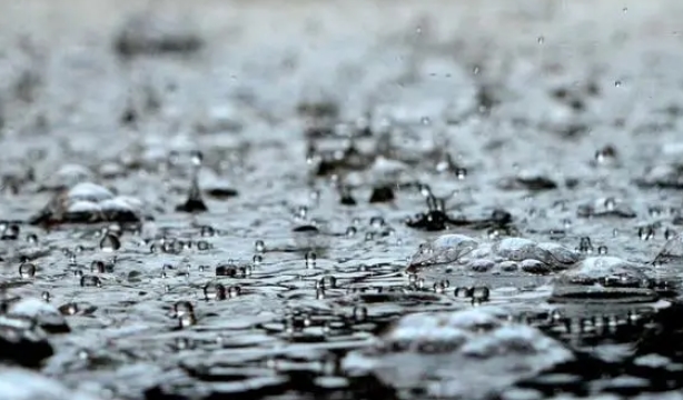 南方多地强降雨 这是否意味着汛期提前？ 