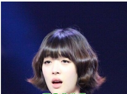 韩国女明星崔雪莉短发发型 有一种hold不住的魅力
