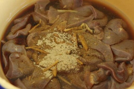 猪肝汤怎么做又嫩又好吃，枸杞叶猪肝汤的做法和功效