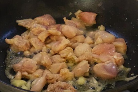 咖喱鸡肉土豆怎么做好吃，咖喱鸡肉土豆的做法