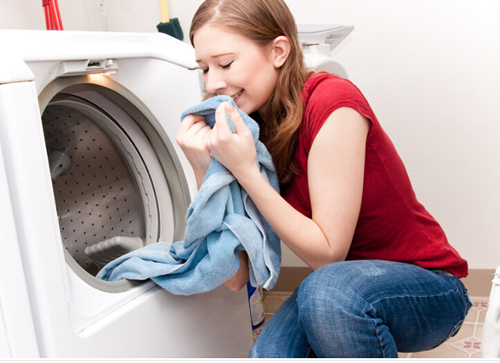 洗衣服怎样洗的干净有香味  洗衣服不掉色的小窍门