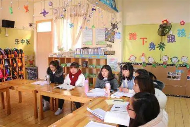 宁阳县葛石镇中心幼儿园大班家庭教育课堂——孩子性别意识的培养 