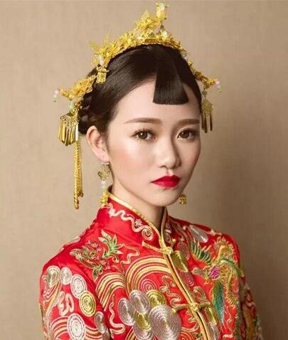 2023年最新流行中式新娘发型 绝美中国风