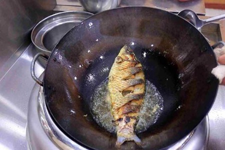 红烧鱼的家常做法简单，详细介绍红烧鱼的做法和步骤