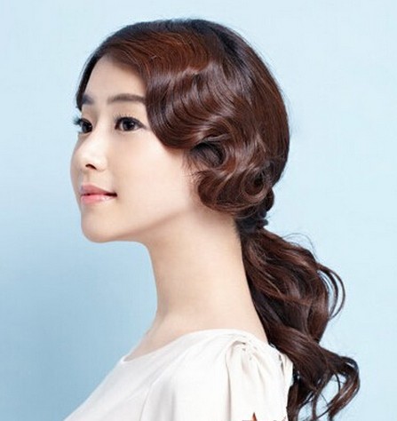 韩式马尾辫发型扎法 散发着自然清新的淑女气息