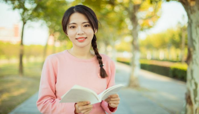 卸妆水和卸妆油有什么不同 卸妆水和卸妆油的区别 