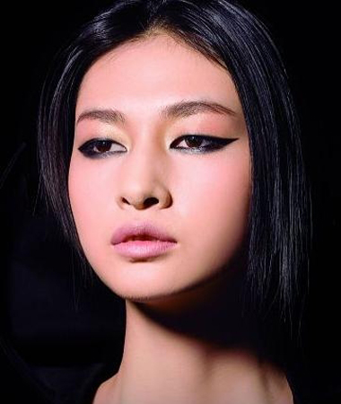 单眼皮怎么变双眼皮，萧亚轩分享单眼皮的化妆技巧