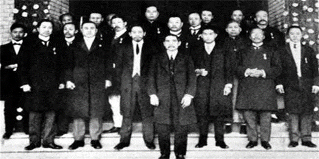 1912年发生了什么大事  1912年是清朝还是民国  