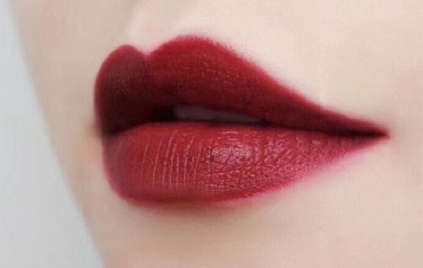 唇色深的人适合什么颜色的口红 唇色深推荐的口红颜色