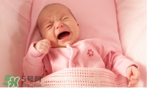 宝宝惊厥是什么症状？如何区别宝宝惊厥和惊跳？