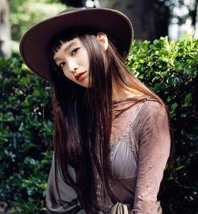 2023最新流行的少女齐刘海发型