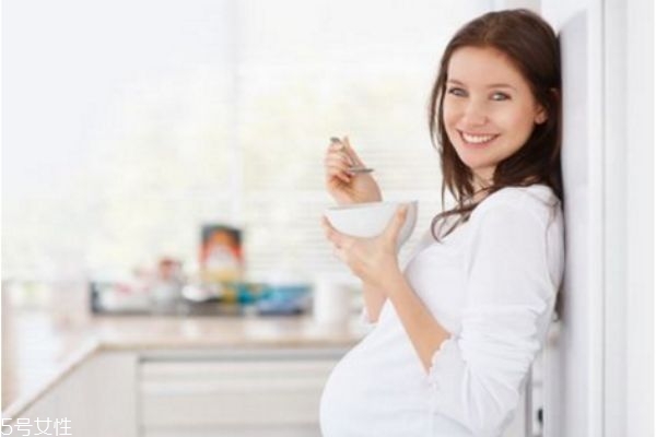 女人怀孕不想吃饭怎么办 老婆怀孕不想吃饭怎么办