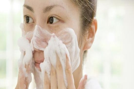深层清洁多久做一次比较好，护肤技巧让肌肤更干净