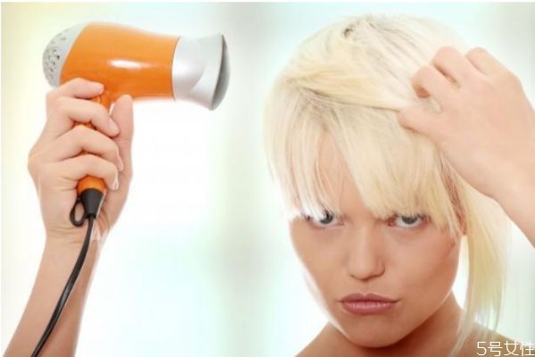 染发后用什么洗头 染发后护理方法