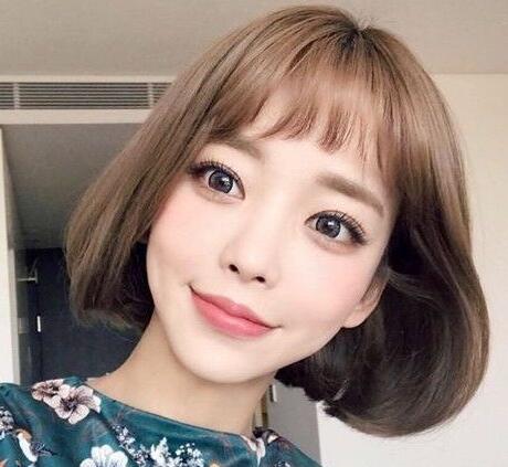 2023年下巴尖女生合适的韩式微卷短发发型