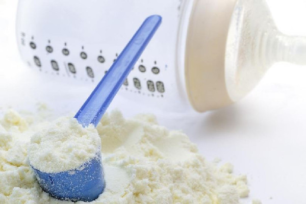 奶粉要经常换还是不换好 奶粉换来换去对宝宝好吗
