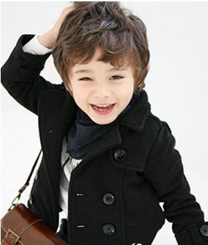 男生儿童短发发型设计 凸显了时尚帅气