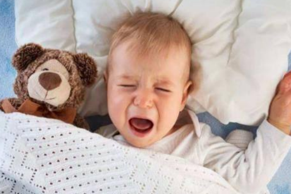 1个月婴儿感冒发烧怎么办 1个月婴儿流鼻涕怎么办