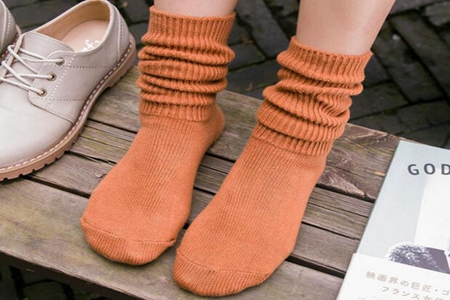 袜子搭配小技巧，这三式袜子搭配法则好看又时髦