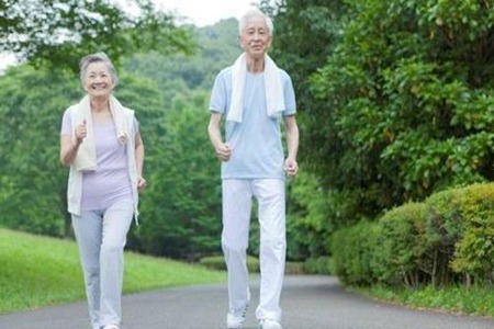 中老年人怎么减肥最快最有效，这三个适合中老年人减肥的方法