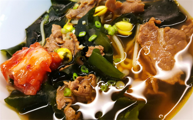 牛肉炖萝卜海带汤的做法有哪些，牛肉萝卜海带汤的功效 